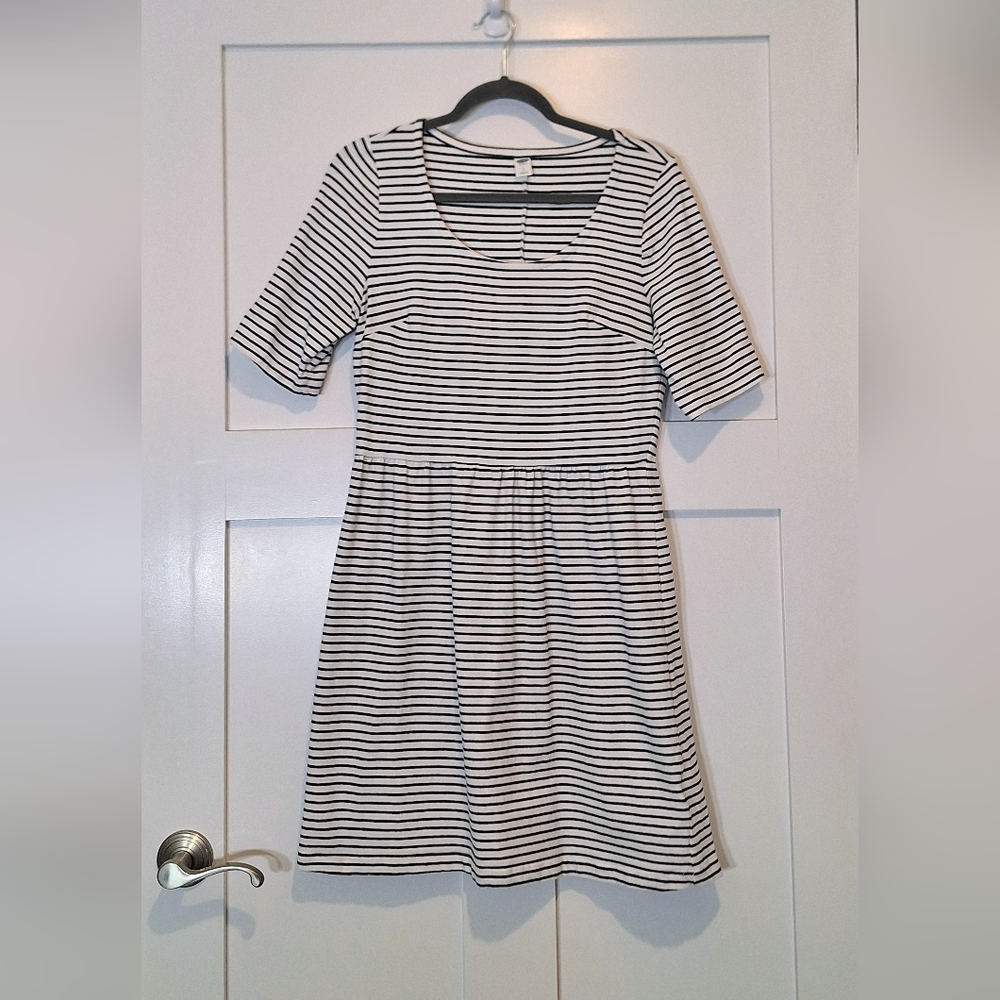 Old Navy Fit And Flare Dress Cotton Stretch Short Sleeve Stripe Black White Larg